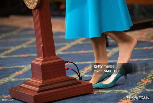 佩洛西谢幕：从“穿高跟鞋的山姆·雷本”到美国史上最强议长