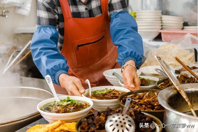 南京地铁 5 号线逛吃攻略：坐着地铁解锁主城烟火气