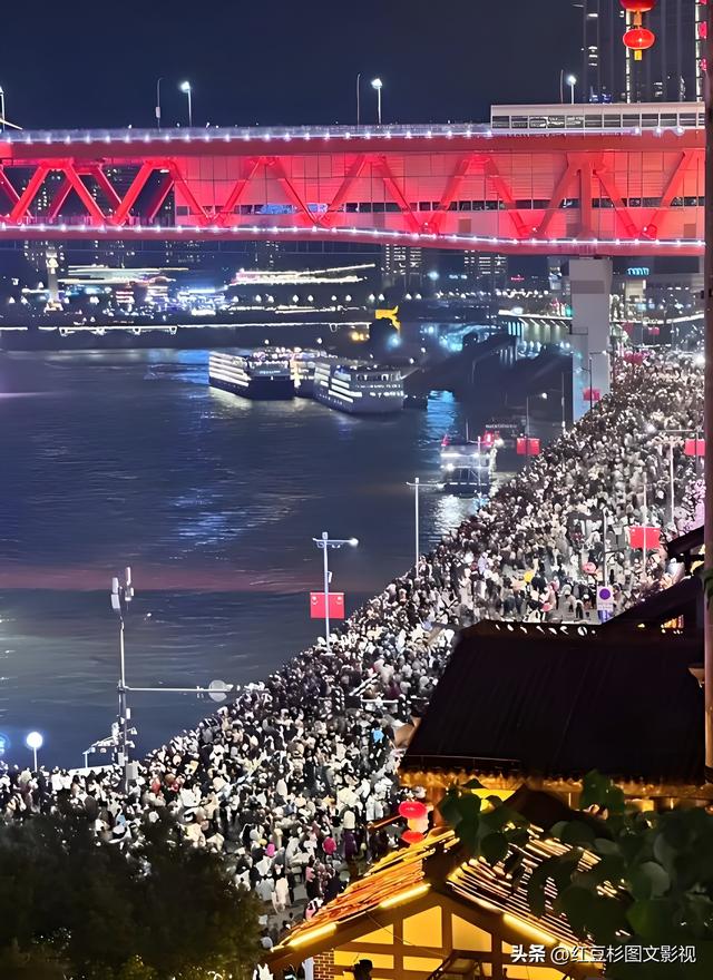 国庆旅游C位城市公布 导航系统自愧不如 全国人民纷纷前往体验