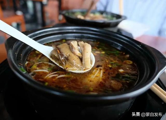 跟着赛事游蒙自 | 蒙自米线百变秀，吃货的快乐老家！