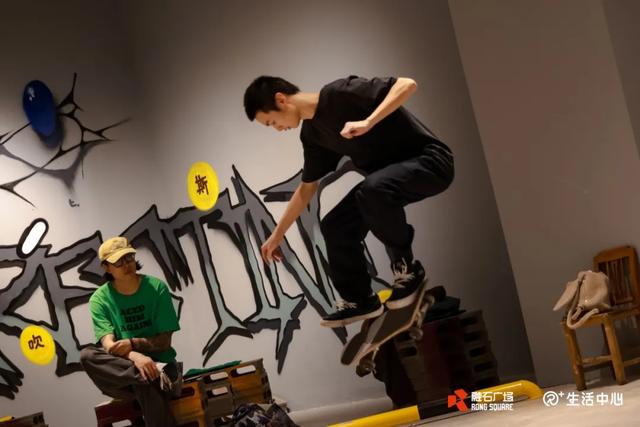 免费!藏在石景山首钢园的街头文化艺术展,超全逛展攻略来了→