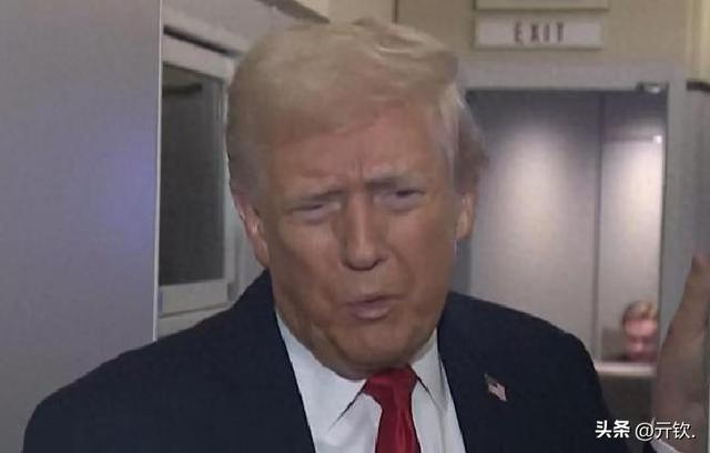 导弹已上膛，特朗普突然反悔？把马杜罗列为“恐头”还要和他谈谈