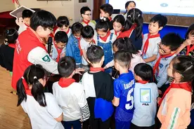 电从何处来？电博士制作“手摇机”带小学生探秘图片