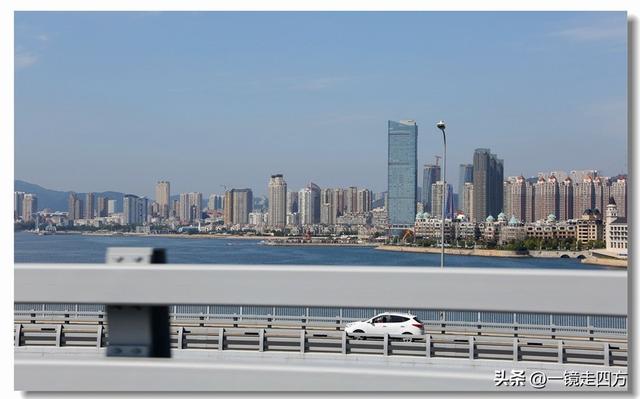 全长6800米的大连星海湾大桥气势恢宏