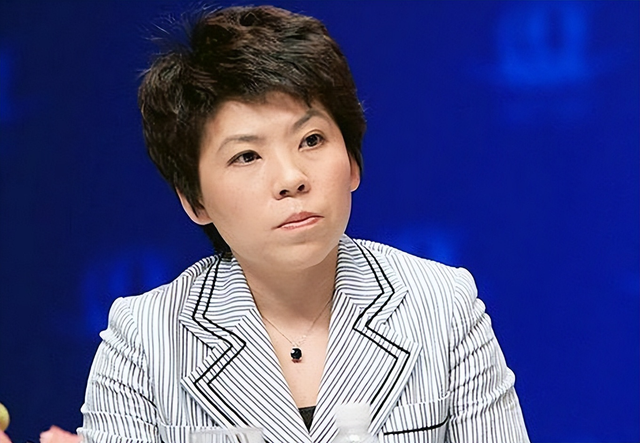 败光20亿、向洋人下跪、国籍问题，邓亚萍身上的标签到底是真是假