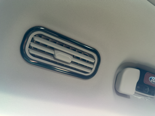 开锐界L带家人去柑橘园玩，收获不小