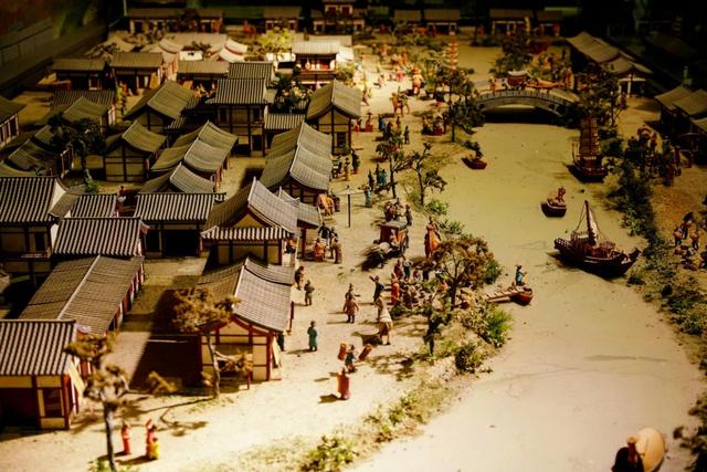 千年诗脉，一城风华：跟着唐诗的足迹 触摸鲜活的长安