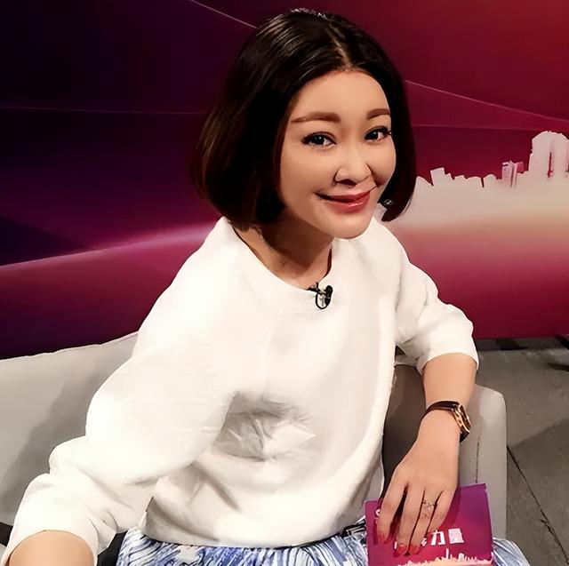钱再多有什么用？前央视主持王小骞的现状，给所有中年人提了个醒