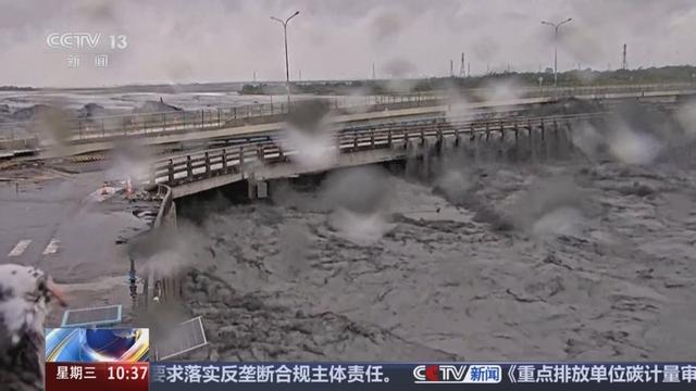 第四次大辩论落幕，张亚中不负众望获得认可，郑丽文表现一言难尽