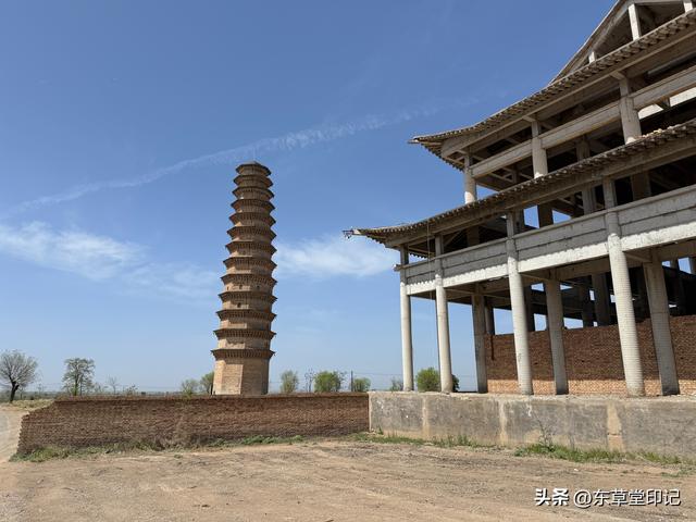 探秘洛川万凤塔：穿越千年的光影之旅