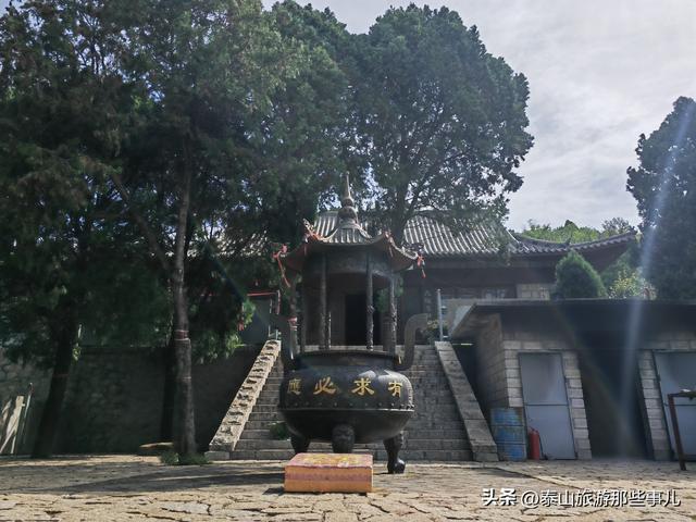 泰安西藏着一座“小泰山”，耗资1000万元打造，是自驾休闲好去处