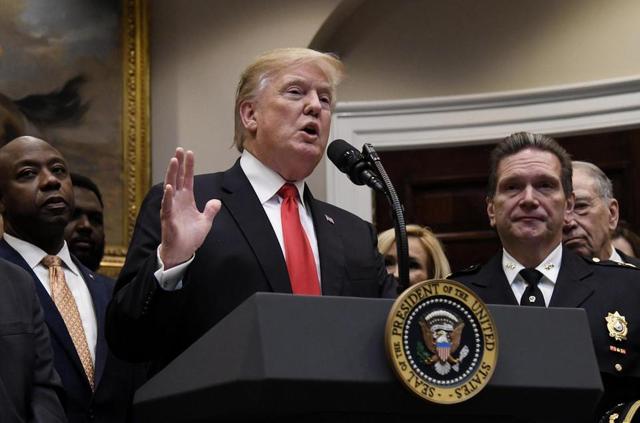 特朗普邀请中俄成立新联合国，普京积极响应，中方仅回12字