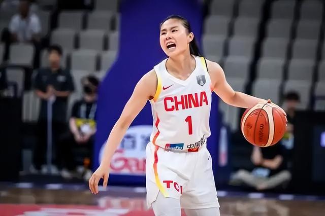 女篮丢冠后恐大换血！6大国手恐离队：杨力维李缘或告别国家队？