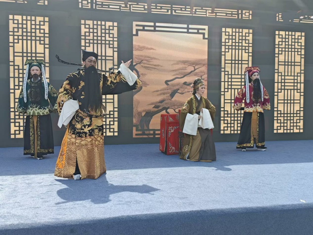 “法润八闽 艺扬新风”福建芳华越剧院文化市场普法专题文艺演出成功举办