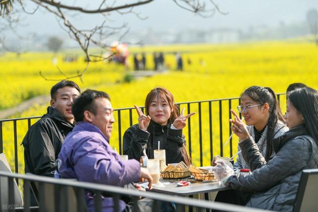 夏天22℃的小城，真能托付晚年吗？有人留下有人离开！