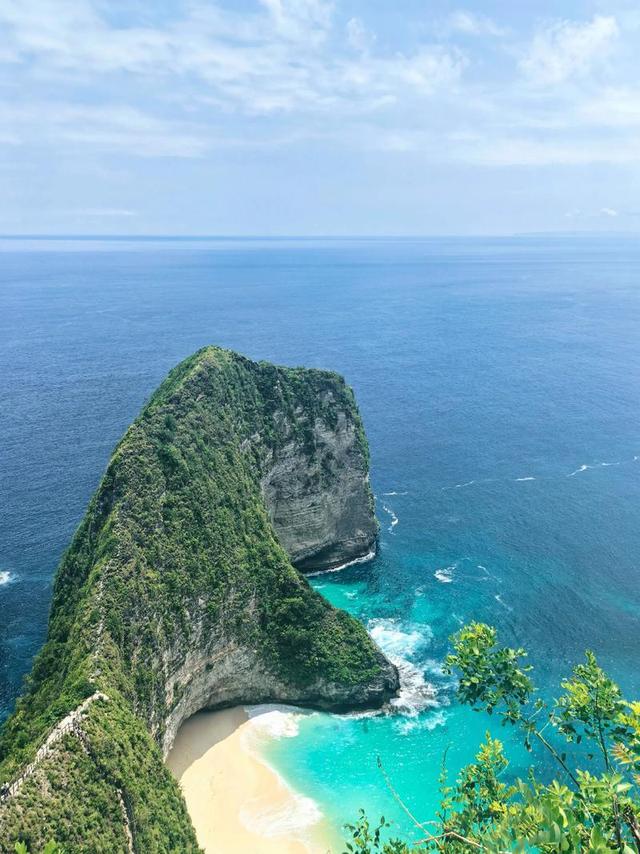 “网红天堂”崩塌！巴厘岛涌现4200吨垃圾，还想出国游玩吗？