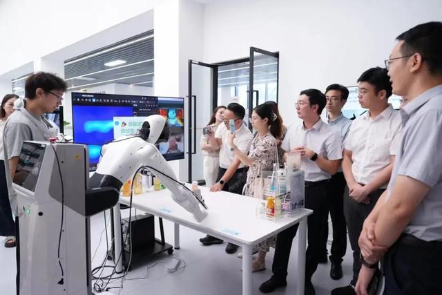 湖北构建行业首个超大规模多模态触觉数据引擎与认知训练中心