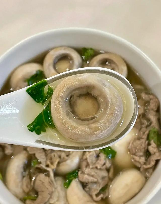 钾是土豆的36倍，建议中老年隔天吃一次，对肝脏好，腿脚更有劲！