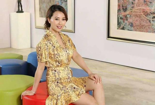 香港知名女星移民失败回流香港，平台上售卖大尺度照片，付费观看