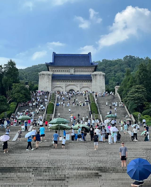 我是上海人,去了一趟南京,忍不住想说说,南京给我的4个印象