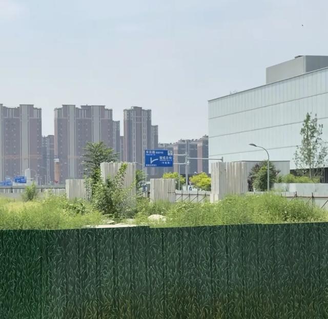 去团结湖在呼家楼下，给石景山游乐园起别名……北京多个地铁站“名不副实”