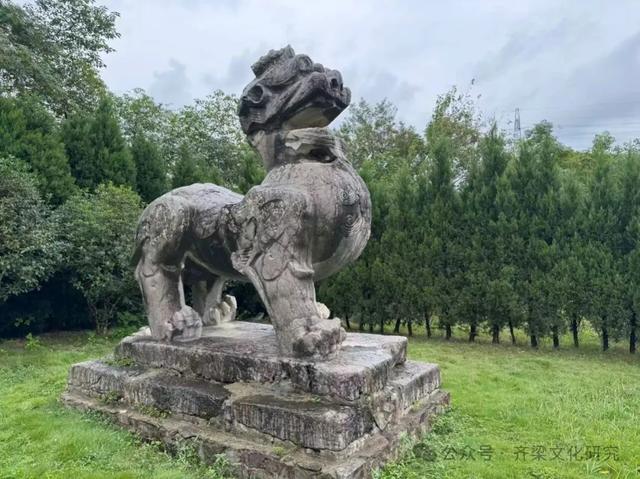 实地探访南京狮子冲昭明太子萧统和他母亲丁令光的安宁陵