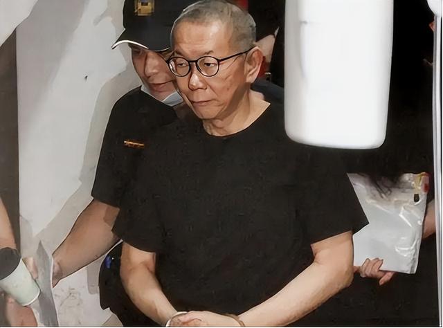 被大陆警告后，赖清德改口称洪秀柱无罪，对没去北京的马英九下手