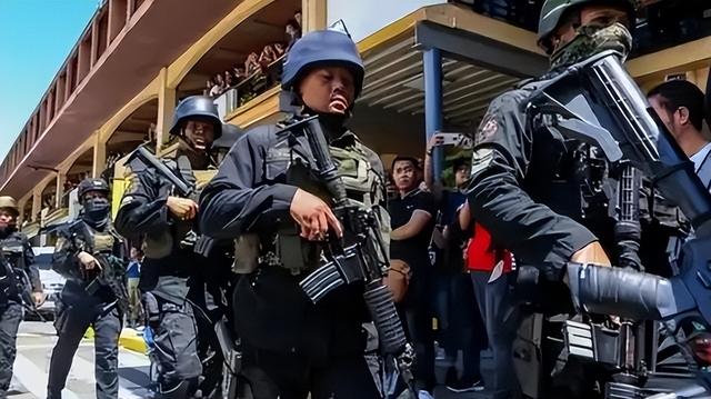 我们不少人曾错误地认为，杜特尔特总统反美亲中是为骗取我们援助