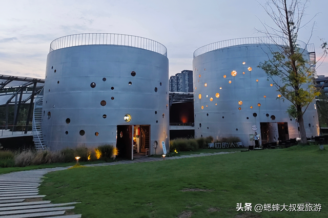 杭州千年古运河的“Y字桥”火了，被誉情人桥，可解锁城市新体验