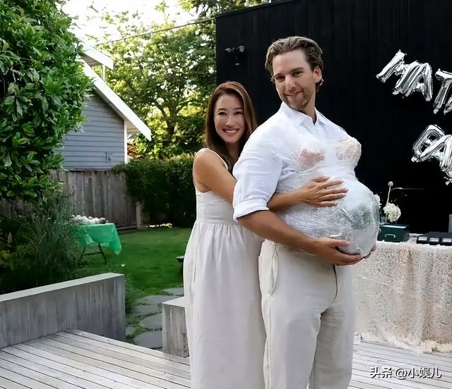王菲也没想到，自己宝贝11年的男友谢霆锋，居然是个“扶妹魔”