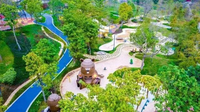 骑行丈量“一半山水”，飞行俯瞰“一半城”