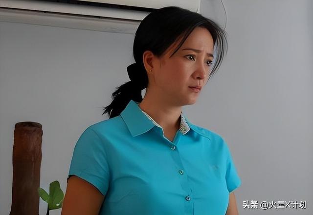 何晴住院照曝光，瘦了也浮肿了，与过往判若两人，好友曝去世细节