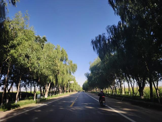 撞见北武当,到不了的小黄湾古村落,干脆去武威找战友聊天