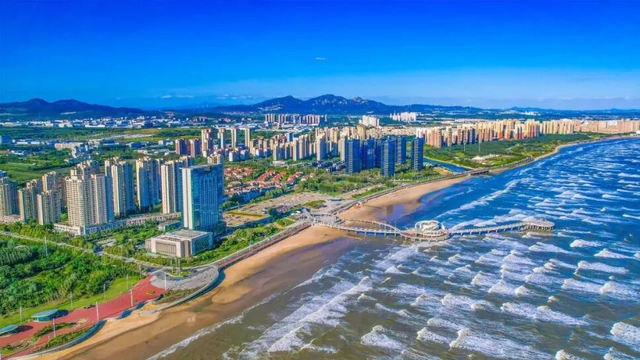 烟台：仙境海岸拥“绿”而居