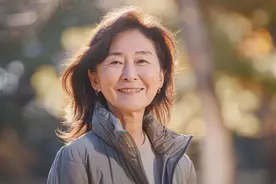 丈夫刚定完AA，妻子就给岳母买套房，丈夫：既然是AA，给我妈也买图片