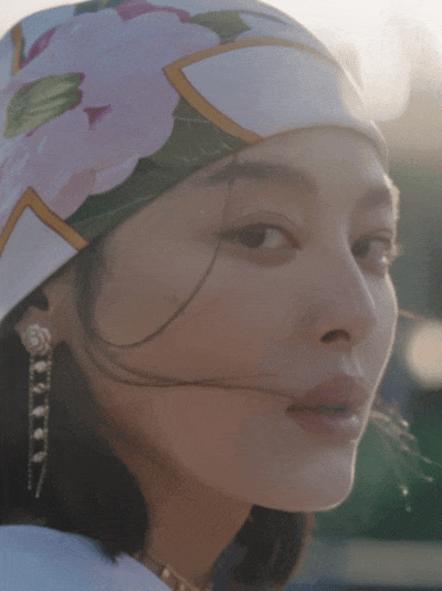 影后辛芷蕾《VOGUE》银十封面大片，达成五大女刊二轮满贯