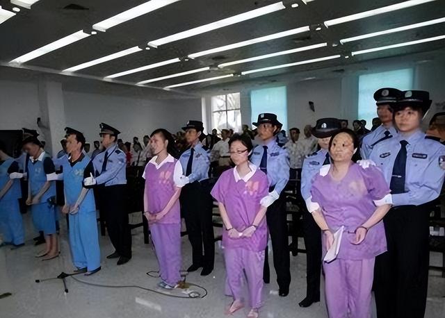 佛山富婆的覆灭史：她的奢靡荒唐，只有你想不到没有她做不到