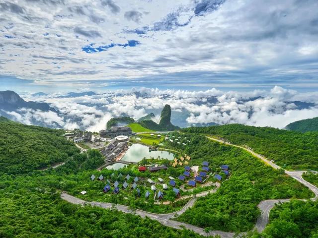 素人、商业与文旅IP，七星山荒野求生“破圈”启示录