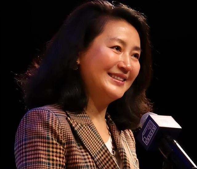 善恶终有报，57岁央视女主持王小丫，原来早已经走上另一条大路