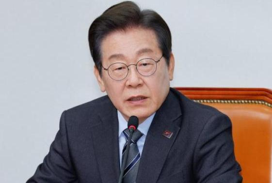 中方不必留座，李在明9月行程要凉，王毅挂断电话，送韩国一句话