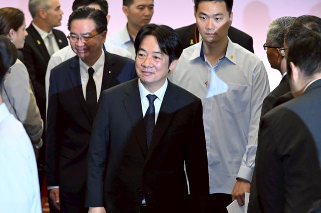 赖清德将离台，特朗普或直接喊停，人民日报发声，两个字预言结局