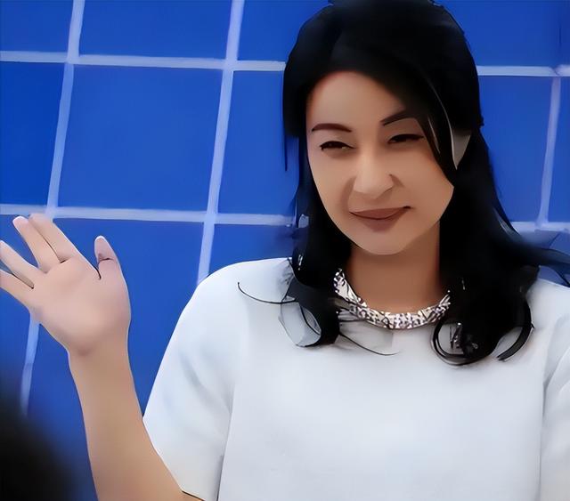 遇“品	”不淑！44岁代言翻车的郭晶晶，给所有代言艺人敲响警钟！