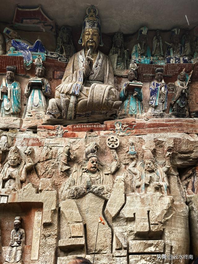 大足石刻能并列四大石窟吗？这一篇估计是最详介绍了，有些长慎入