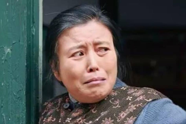 善恶有报！“风流成性”的代价，在65岁丁嘉丽身上体现得淋漓尽致