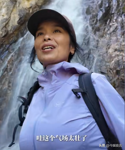 62岁韦唯现状：脊柱断裂已恢复，前夫已死，三个混血儿子回国相伴