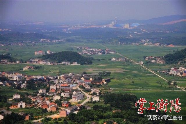 我为峰途丨天光山：未施粉黛自天成，四季轮回显性情