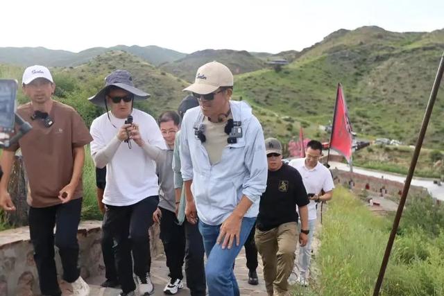 名人纷至沓来 也是包头发展的信号