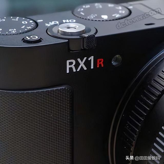 第一手试RX1R III初步观感：买镜头送机身，可媲美Leica？