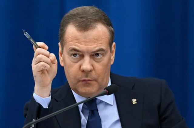 日本通告全世界，或将强登钓鱼岛；中方已增兵，俄罗斯也选边站了