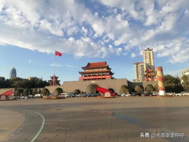 云南有一个很低调的城市火了，最近两年突然飙升成避暑黑马了